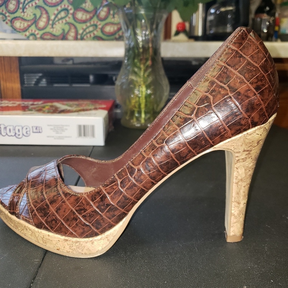 4"brown cork pump
